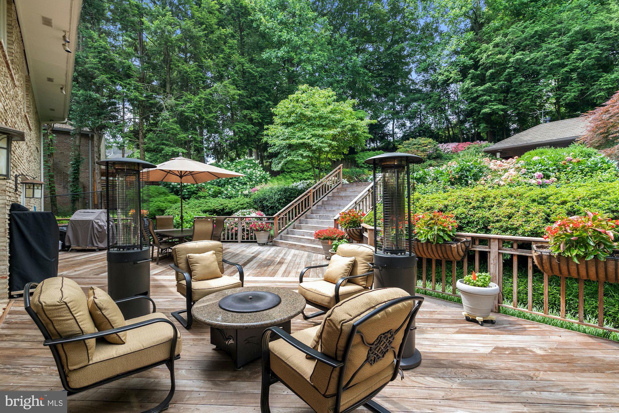 BANNOCKBURN ESTATES - Residential