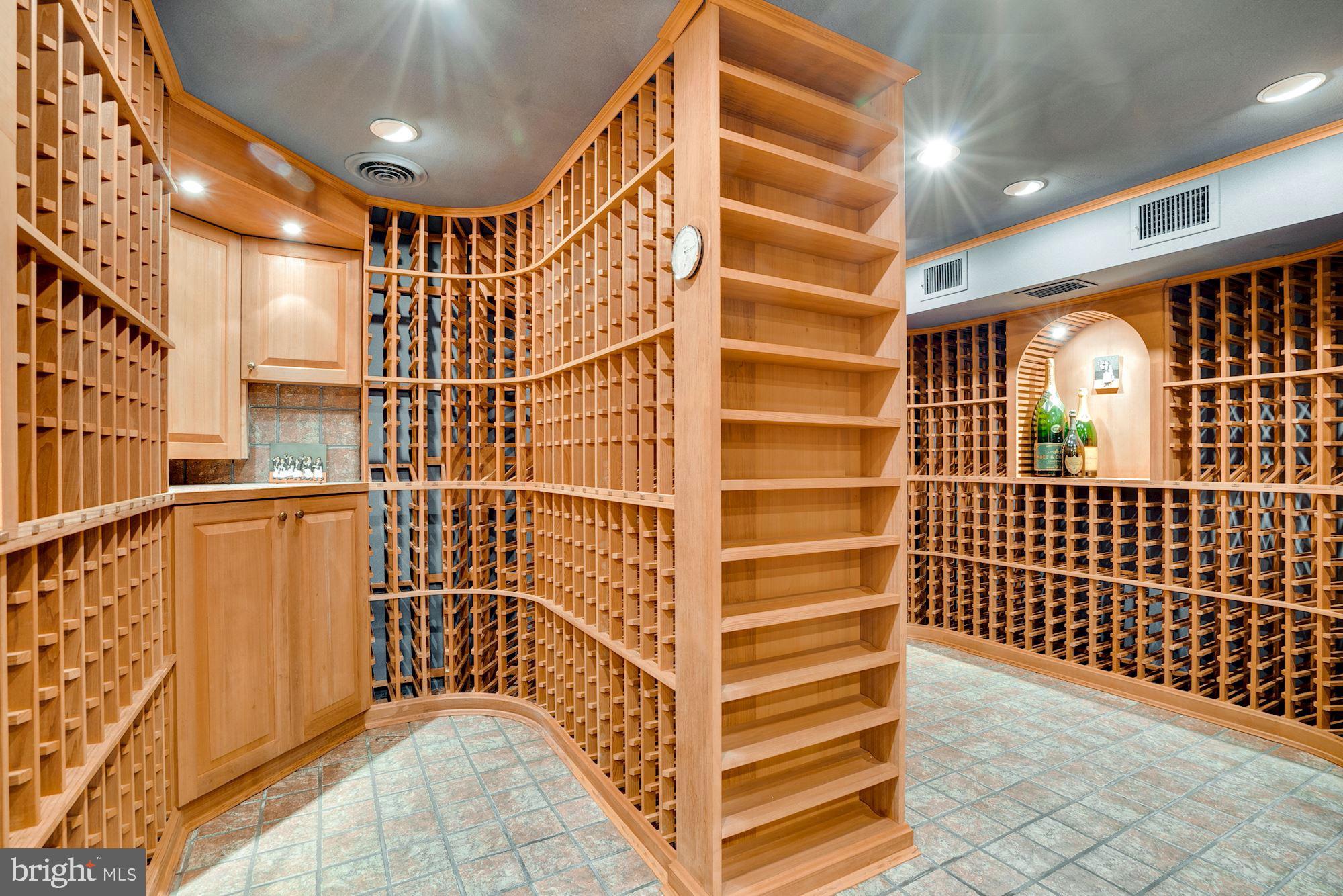 BANNOCKBURN ESTATES - Residential