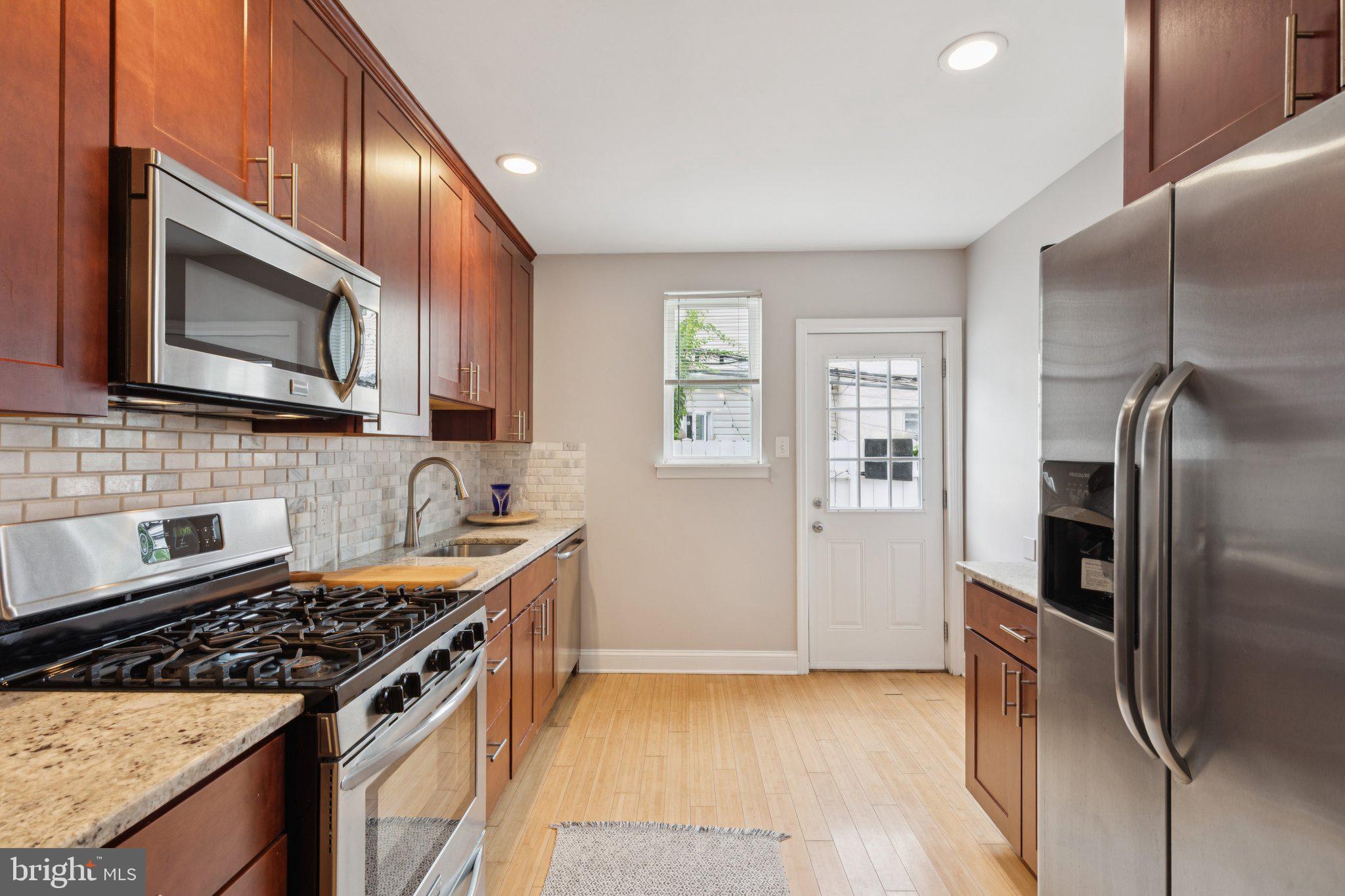 1621 S 16TH STREET