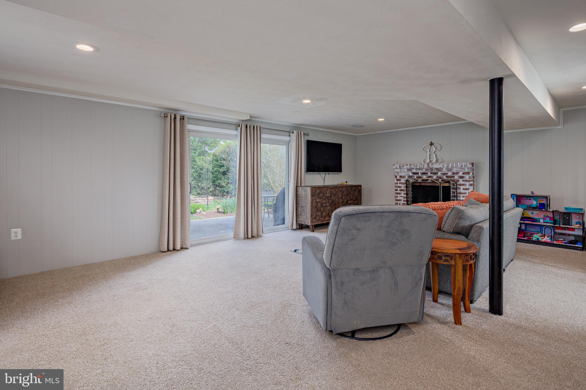 WILTON ACRES - Residential