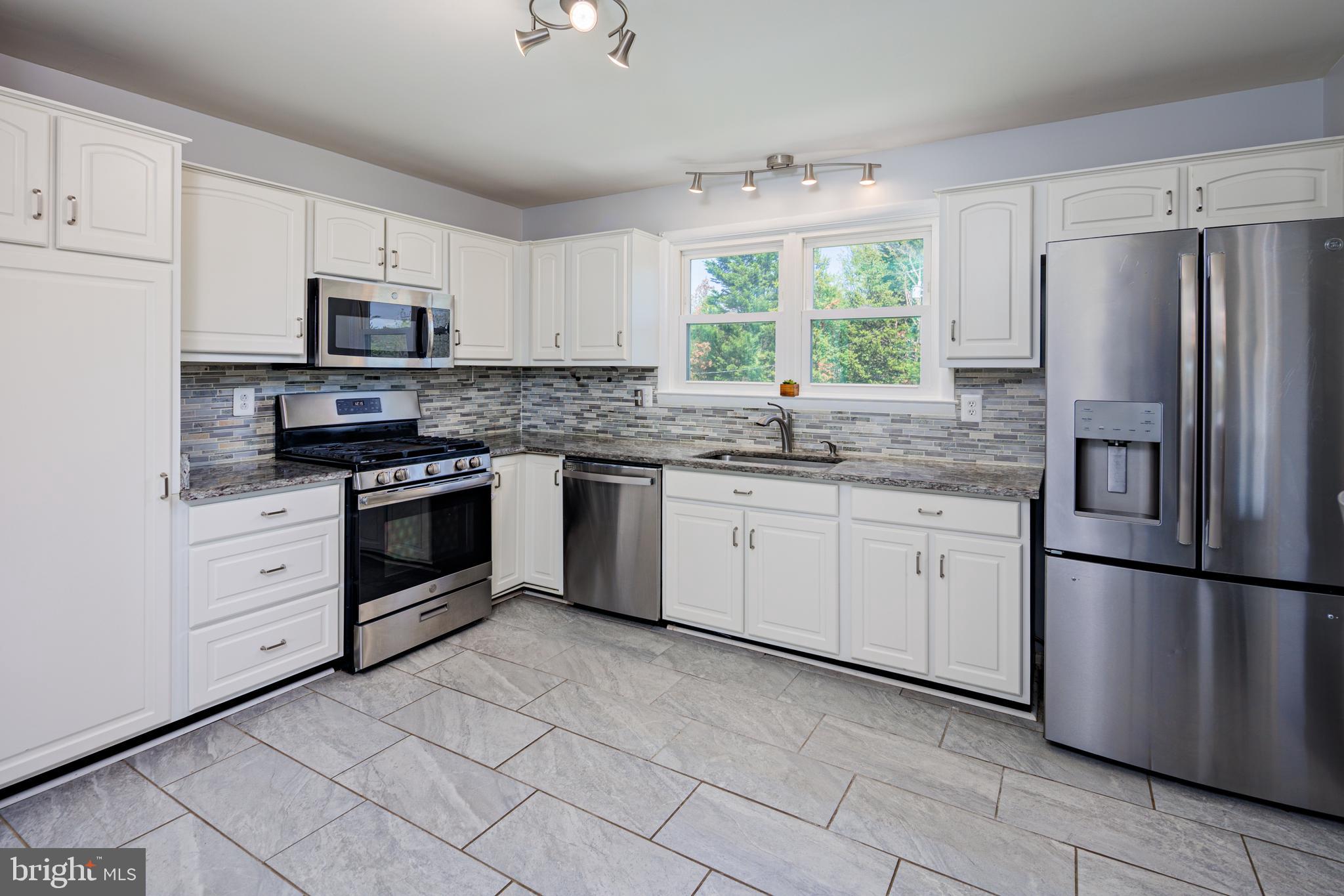 WILTON ACRES - Residential