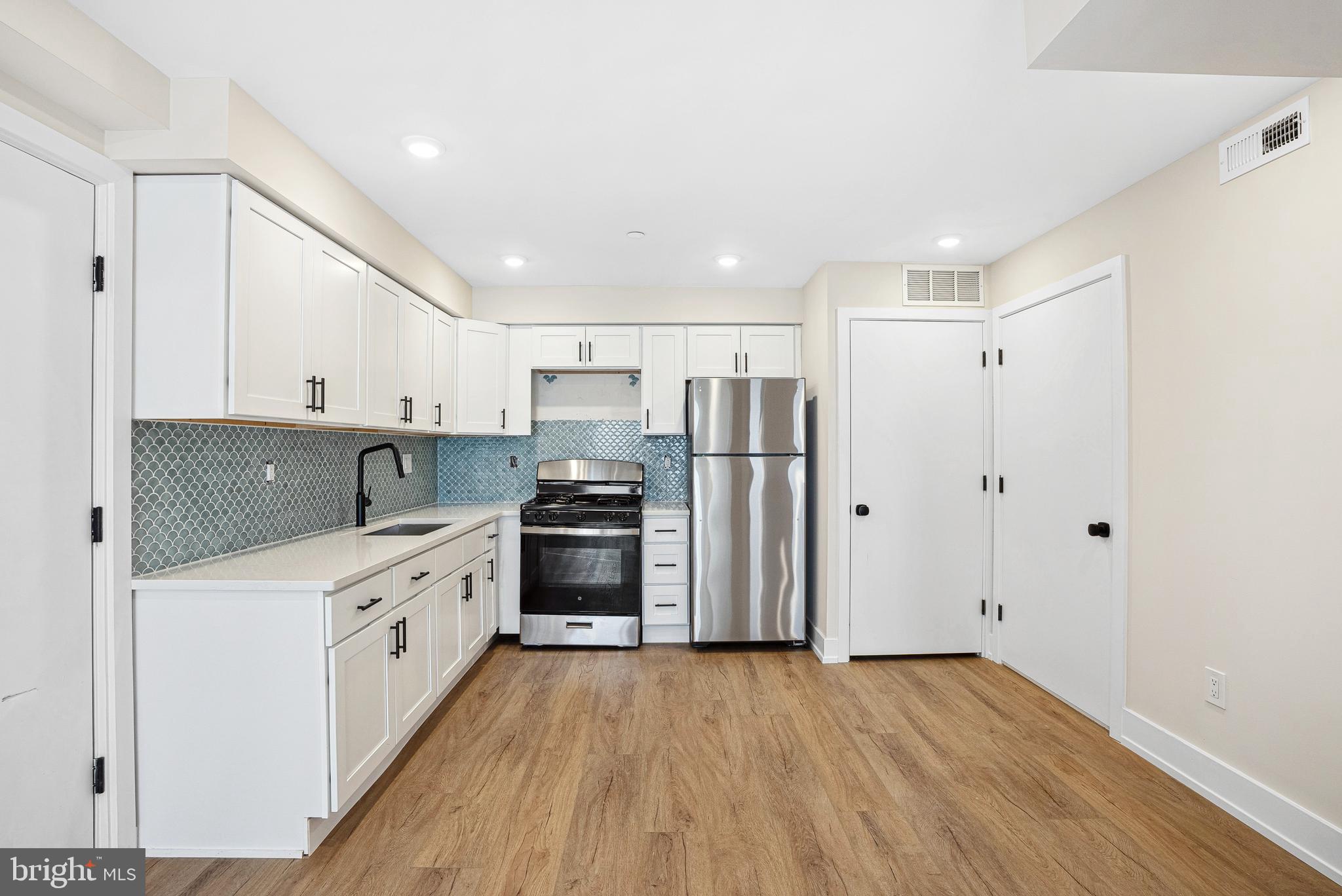 PENNSPORT - Residential Lease