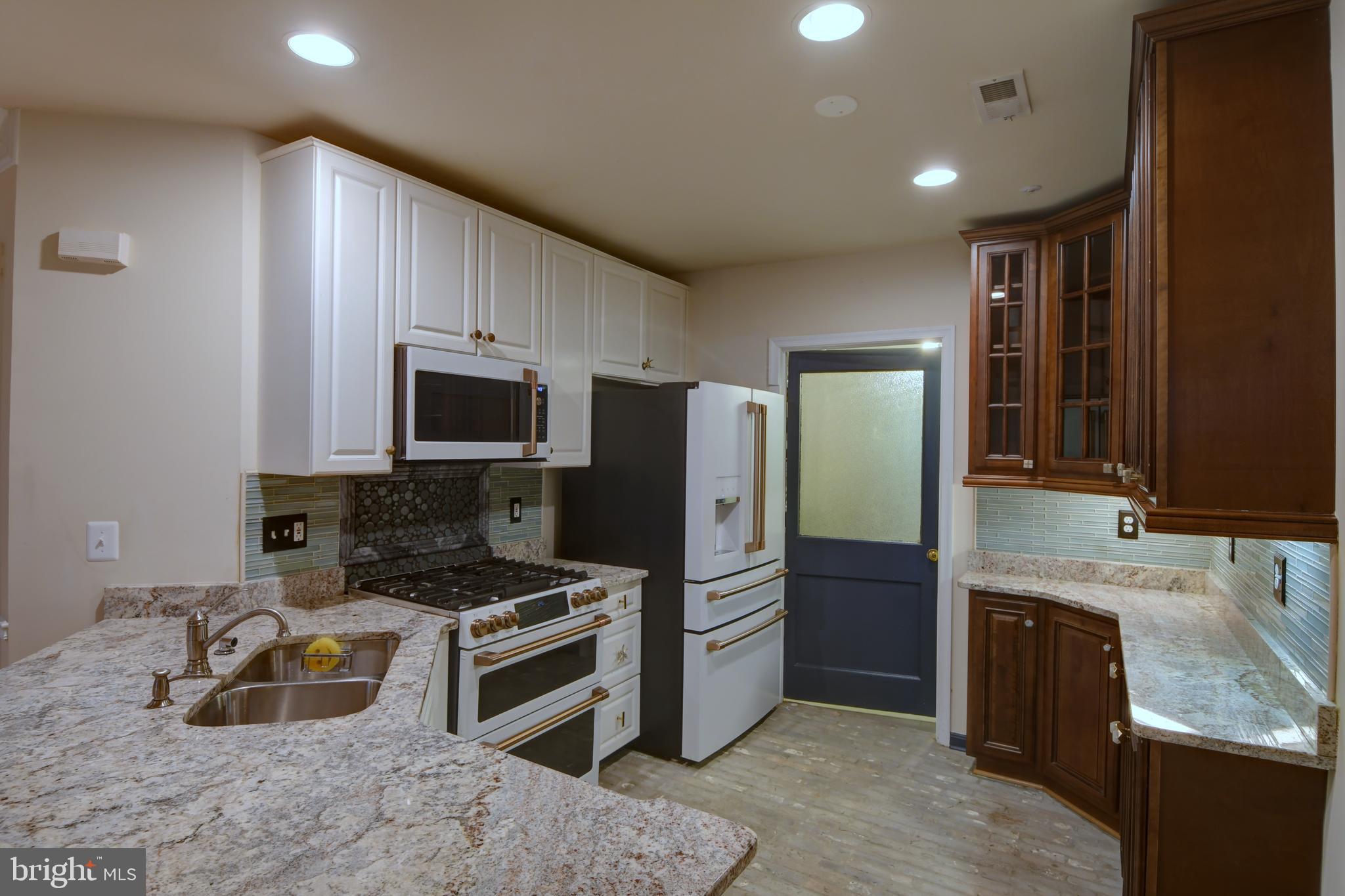 THE CROSSINGS - Residential Lease