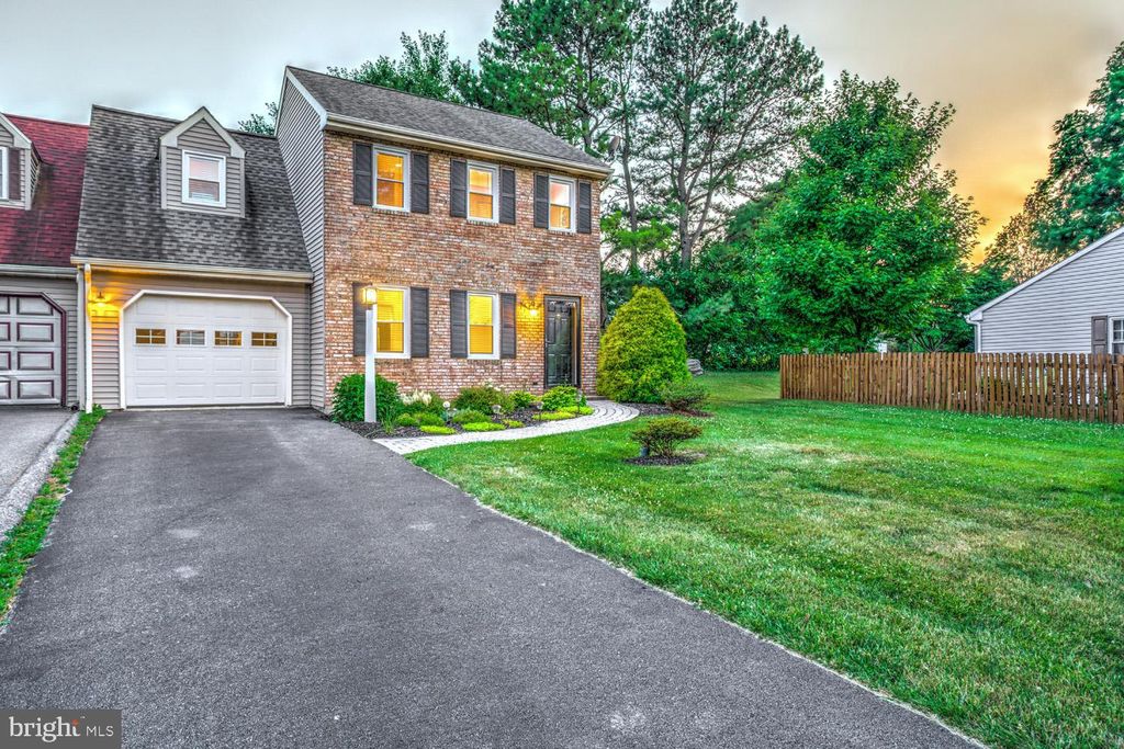Photo of 37 Winding Way, Lititz, PA 17543 (MLS # PALA2052728)