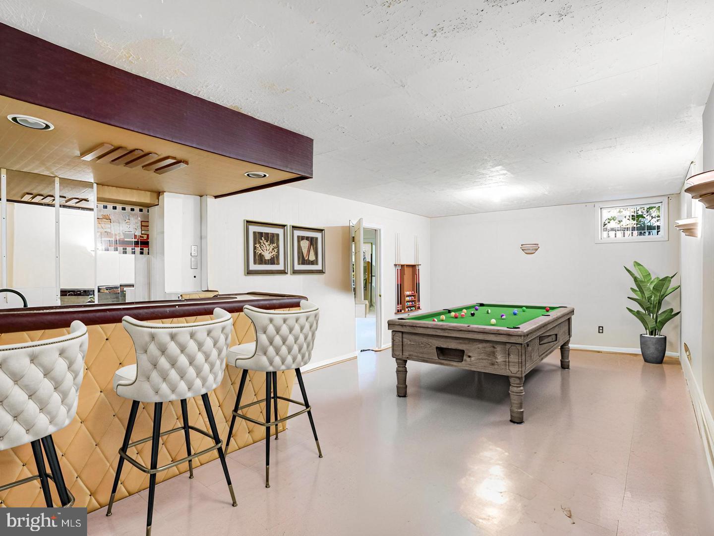 ARAGONA VILLAGE - Residential Lease