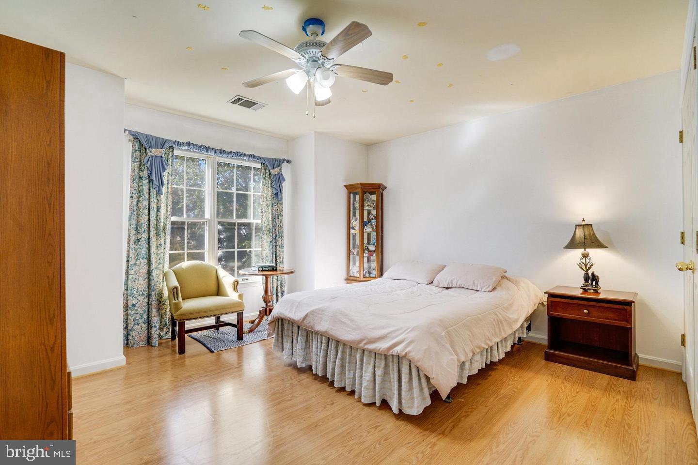 ARAGONA VILLAGE - Residential Lease