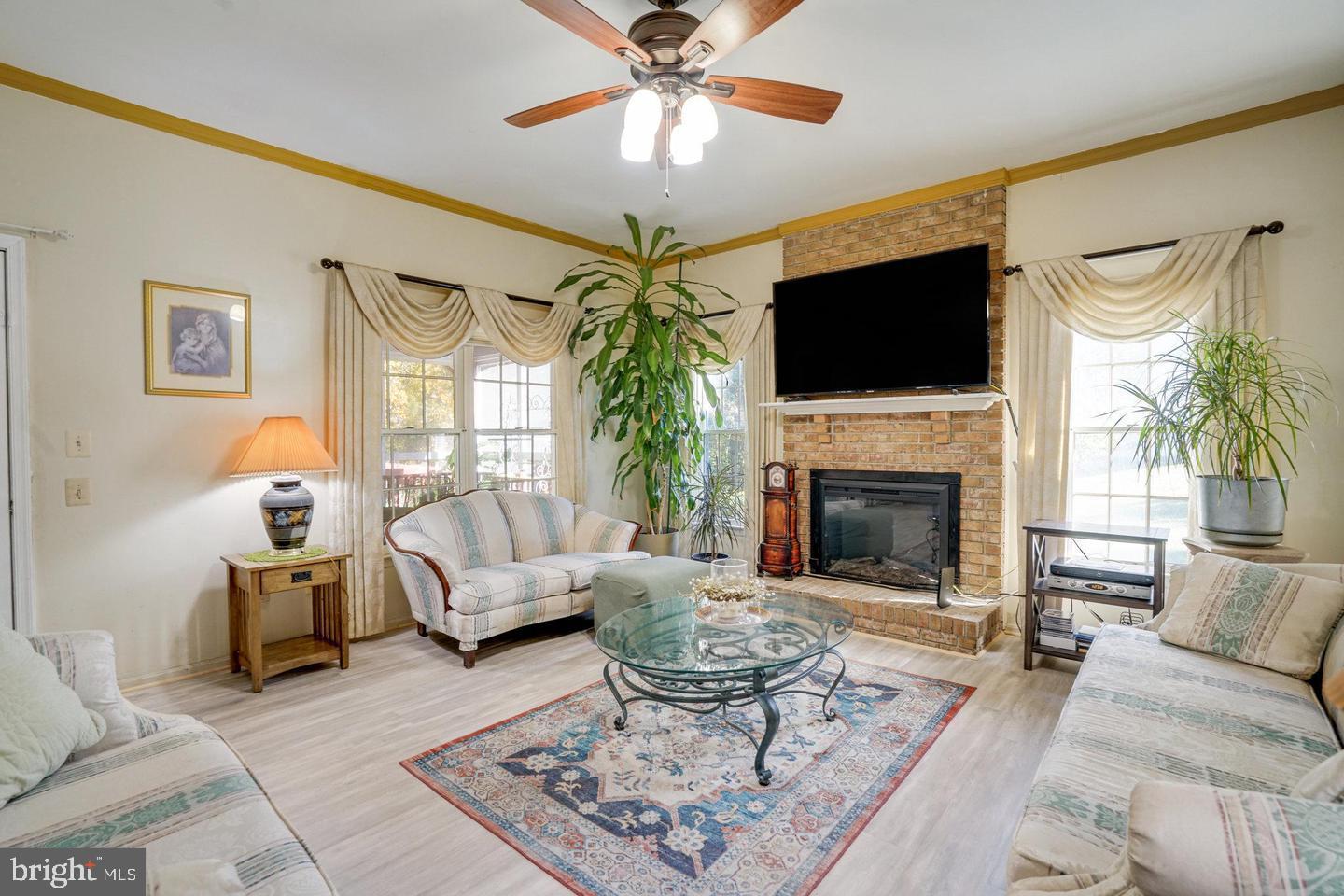 ARAGONA VILLAGE - Residential Lease