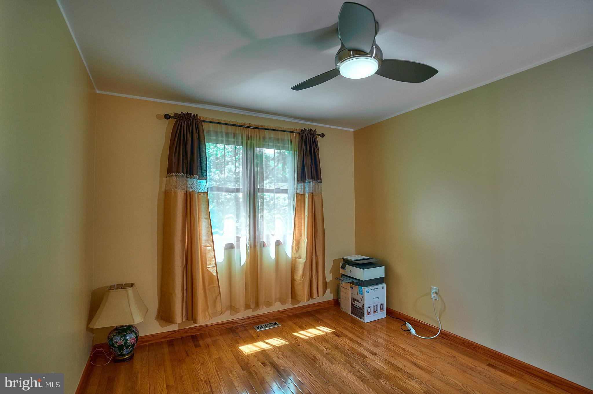 LONGFIELD WOODS - Residential