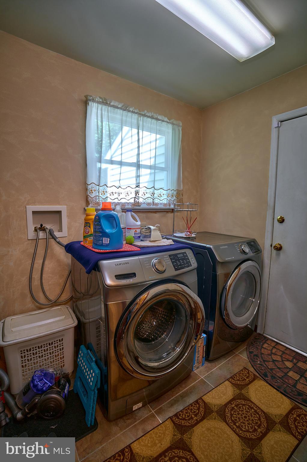 LONGFIELD WOODS - Residential