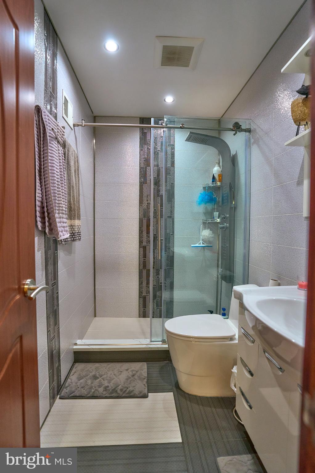 LONGFIELD WOODS - Residential