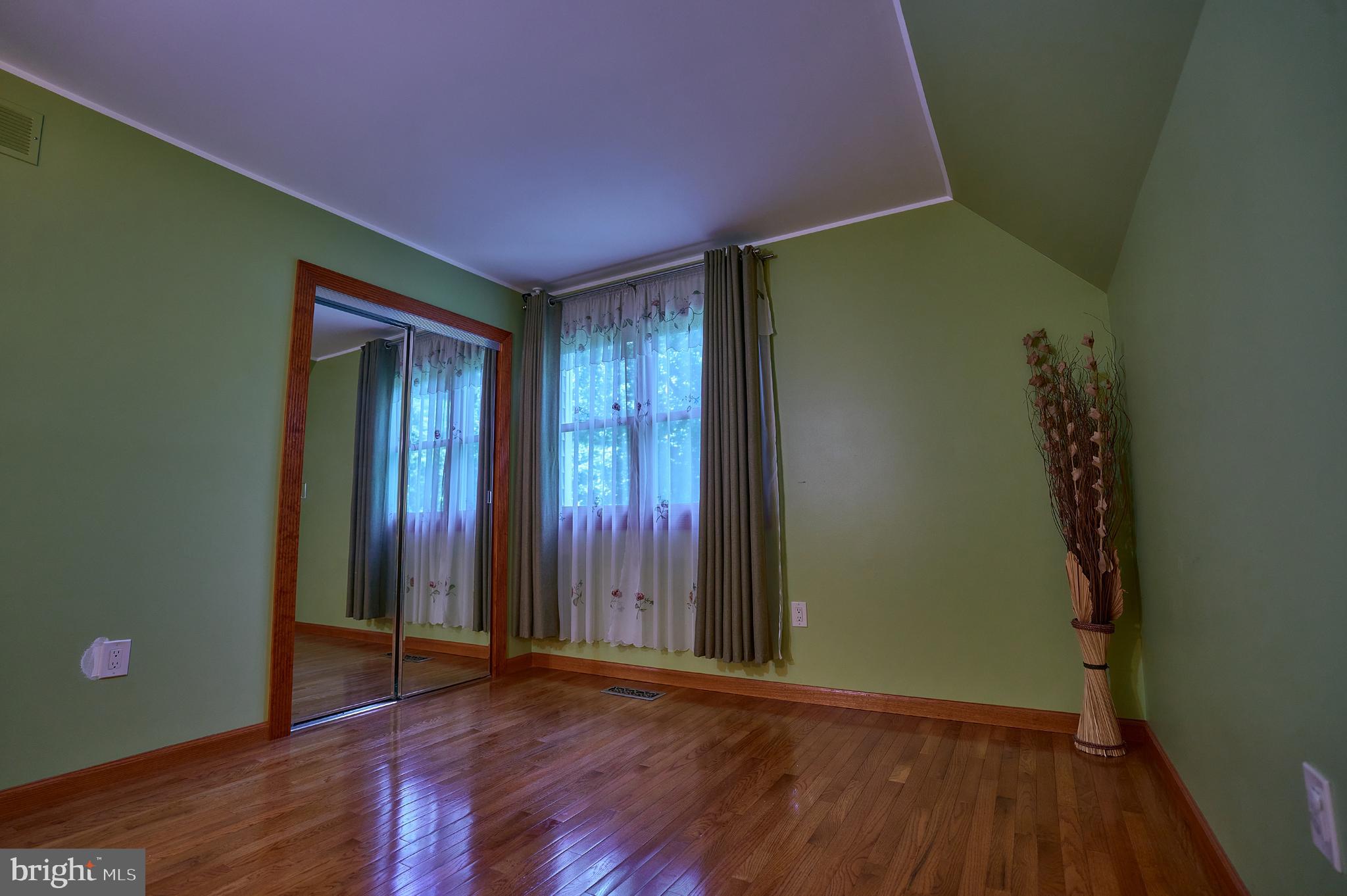 LONGFIELD WOODS - Residential