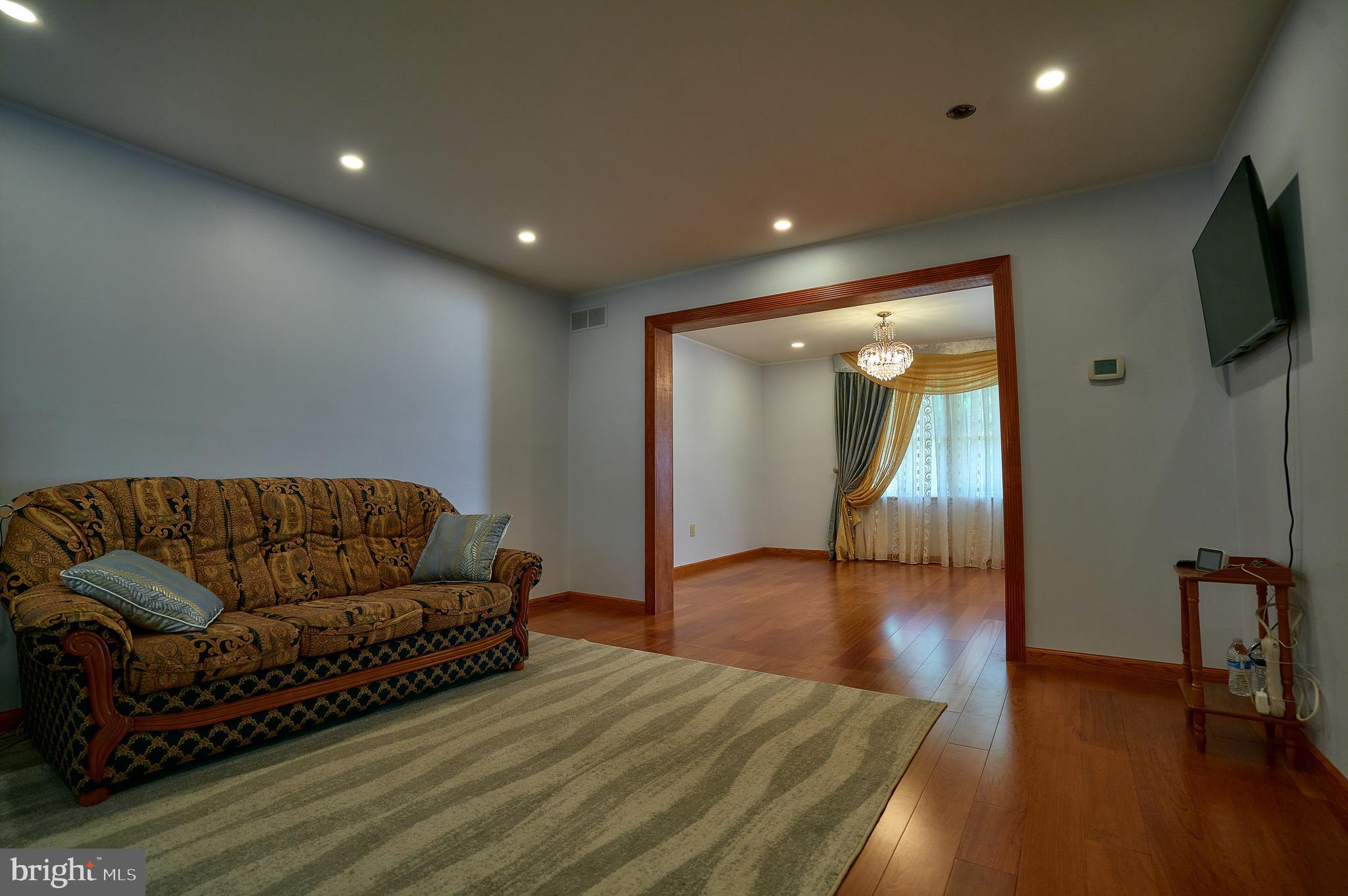 LONGFIELD WOODS - Residential