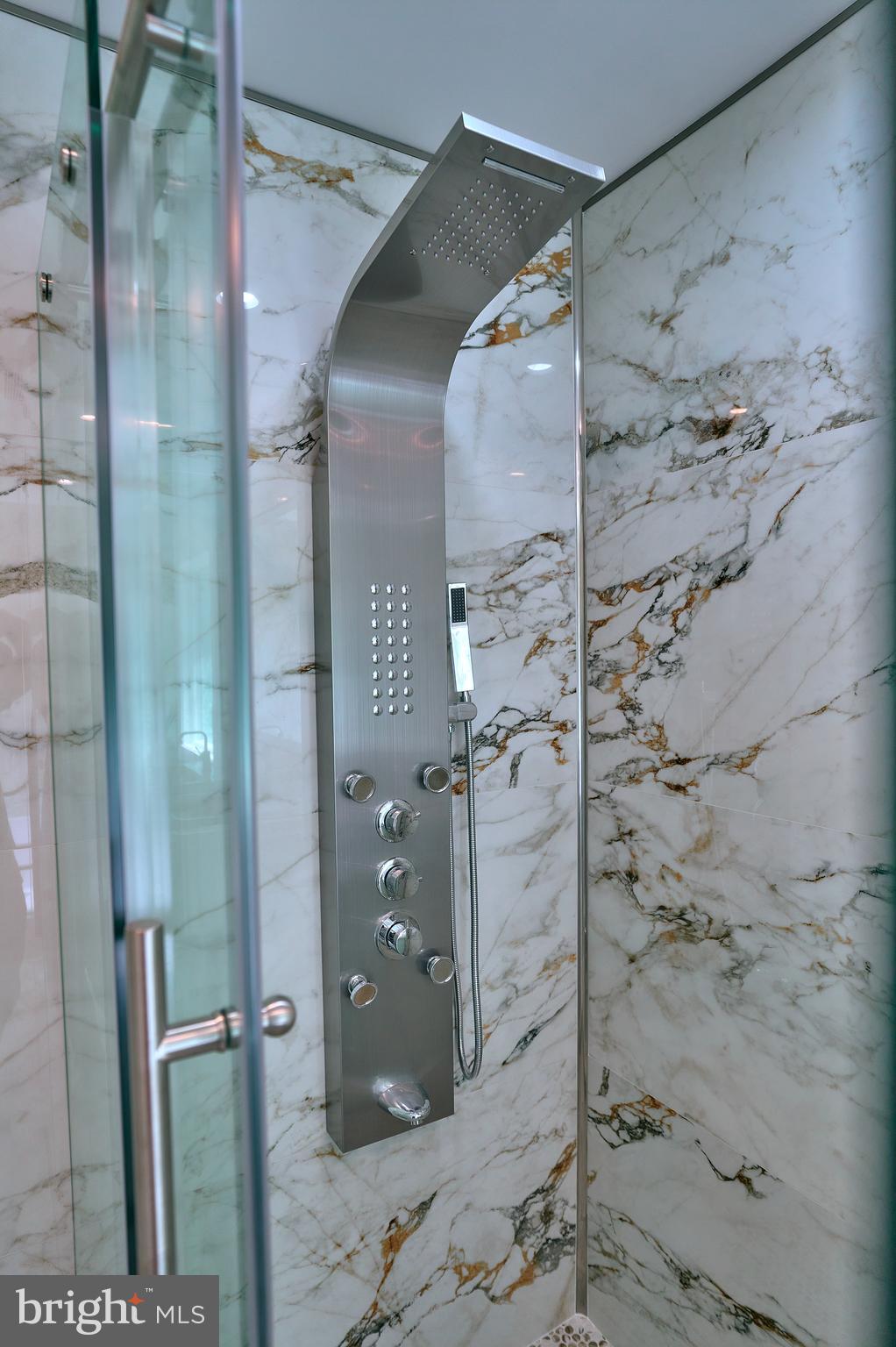 LONGFIELD WOODS - Residential