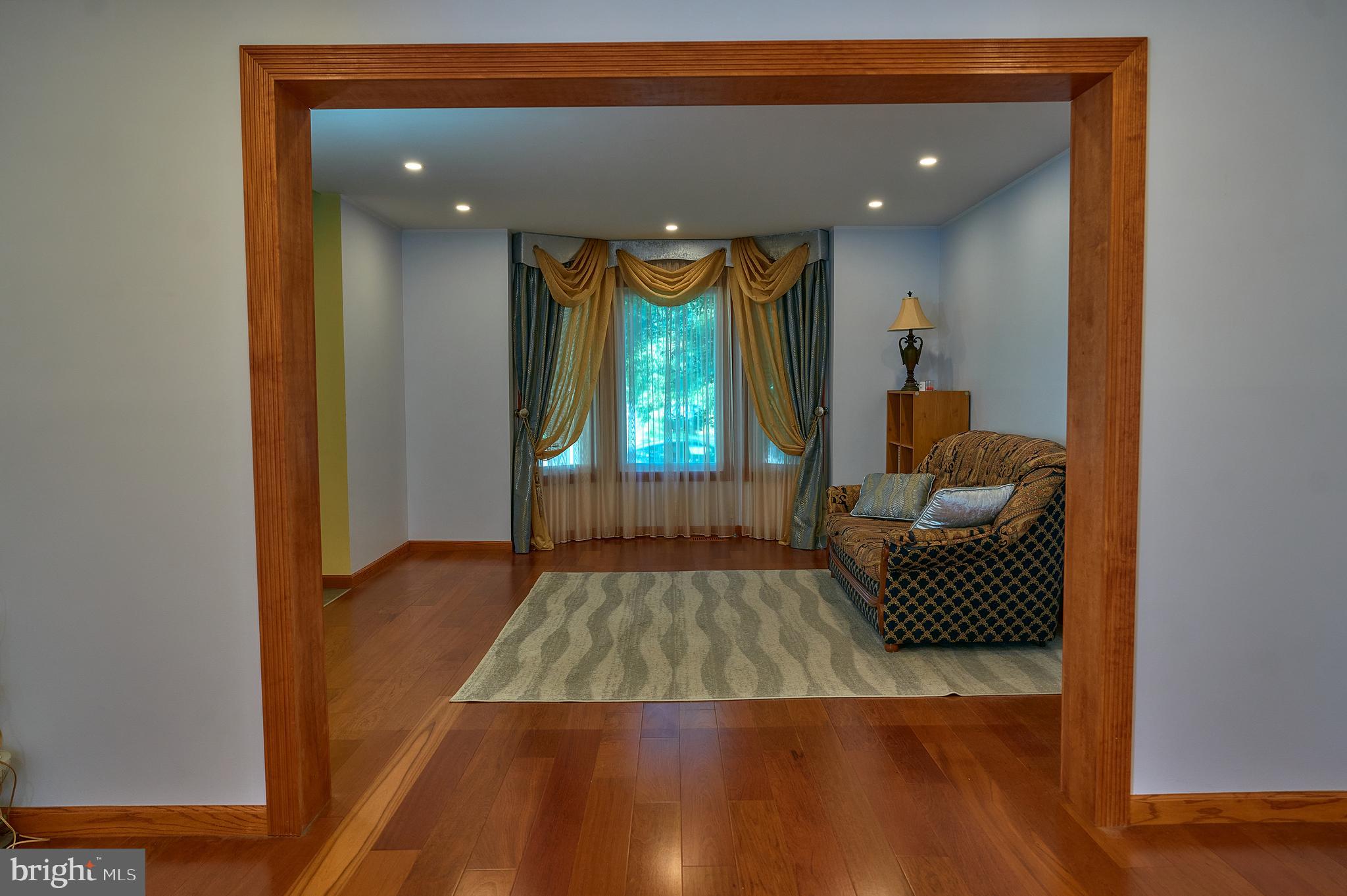 LONGFIELD WOODS - Residential