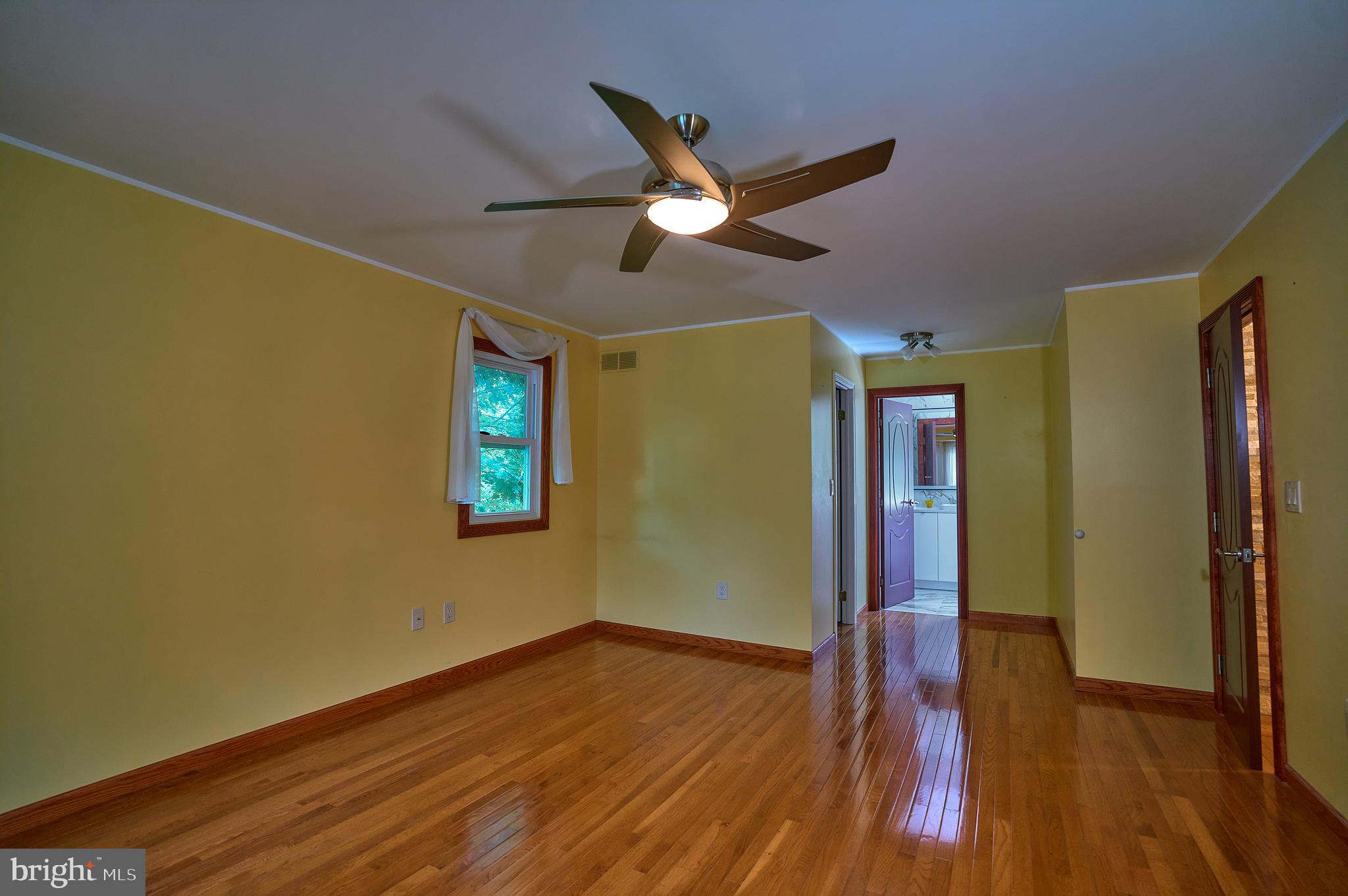 LONGFIELD WOODS - Residential