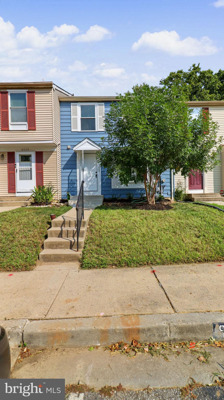 8227 WELLINGTON PLACE