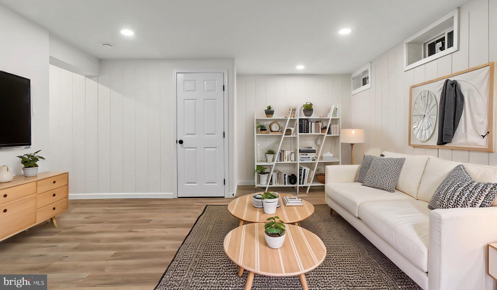 8227 WELLINGTON PLACE