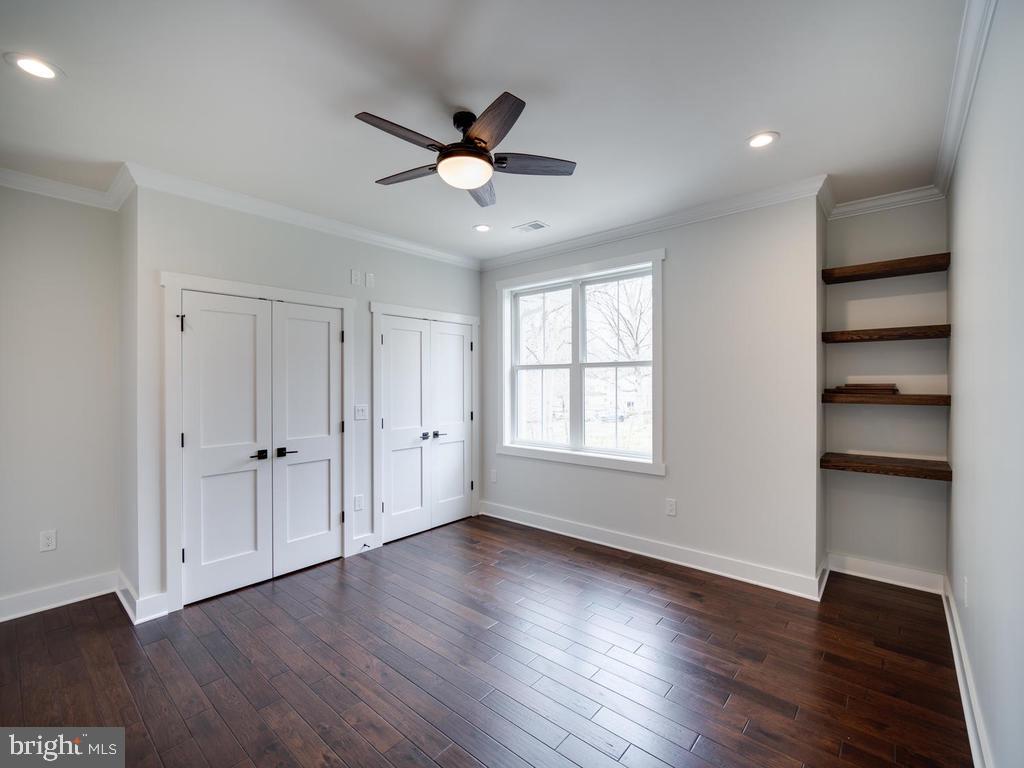 DUNN LORING GARDENS - Residential