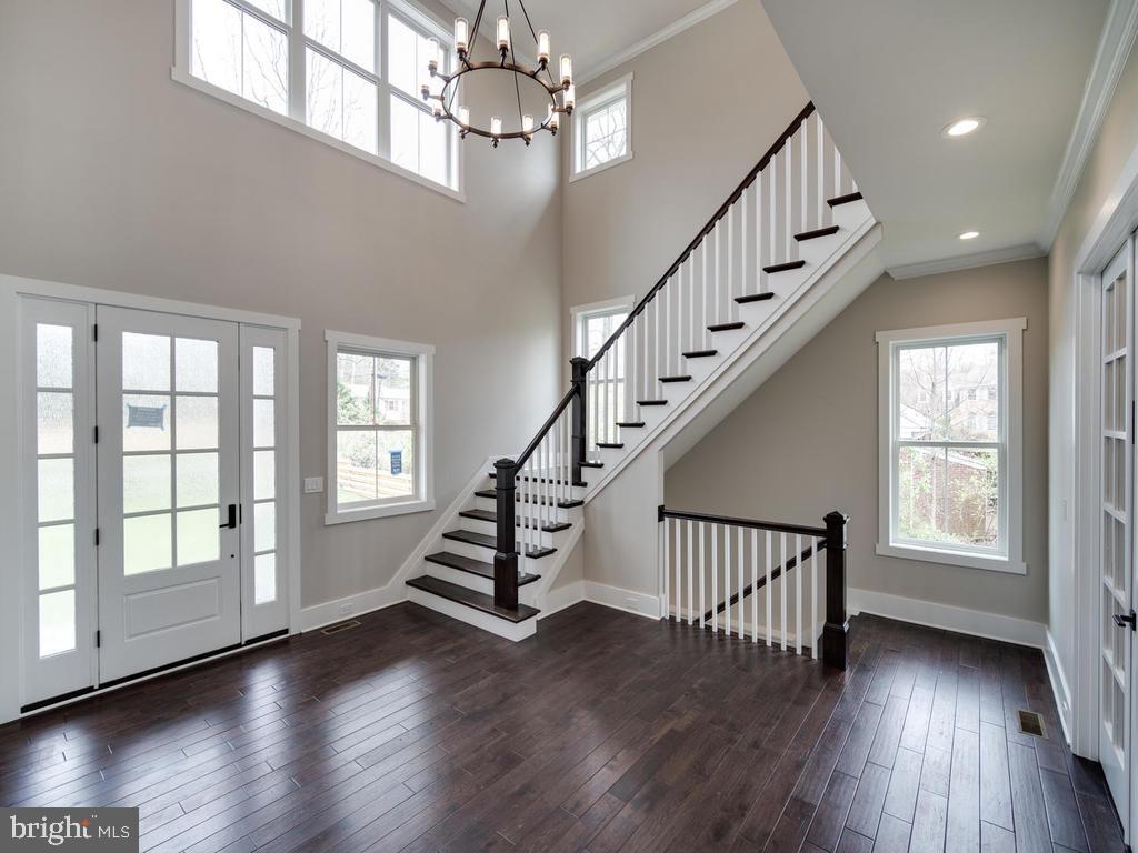 DUNN LORING GARDENS - Residential