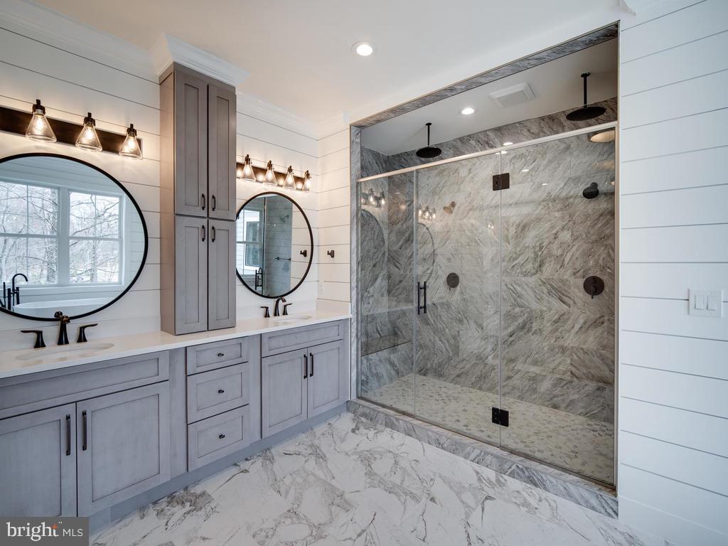 DUNN LORING GARDENS - Residential