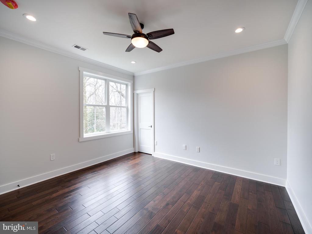 DUNN LORING GARDENS - Residential