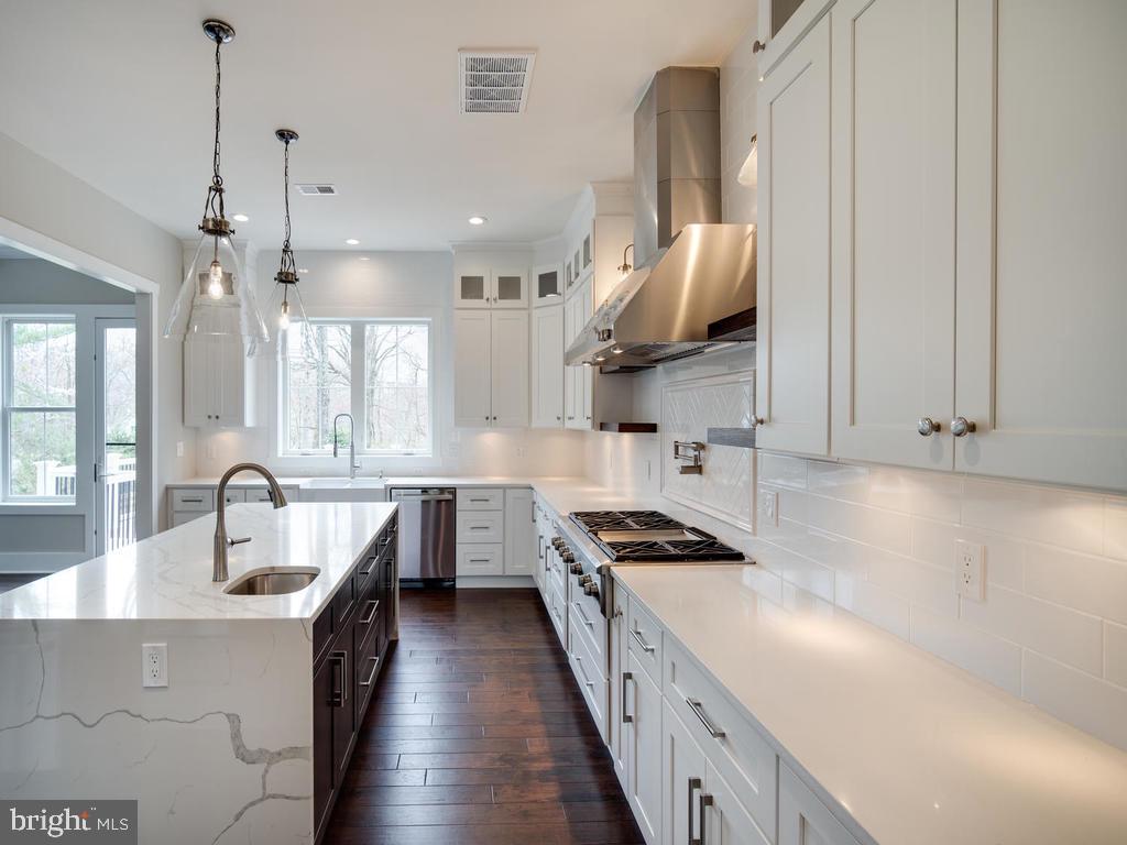 DUNN LORING GARDENS - Residential