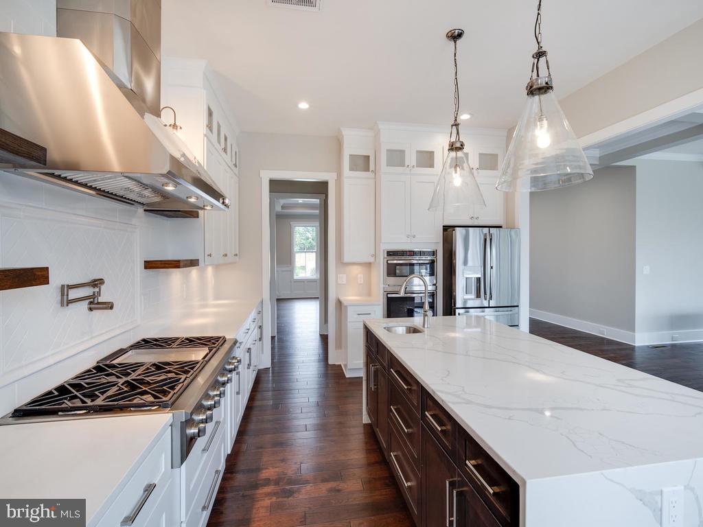 DUNN LORING GARDENS - Residential