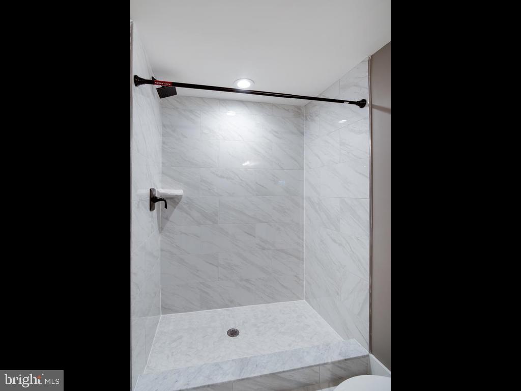 DUNN LORING GARDENS - Residential