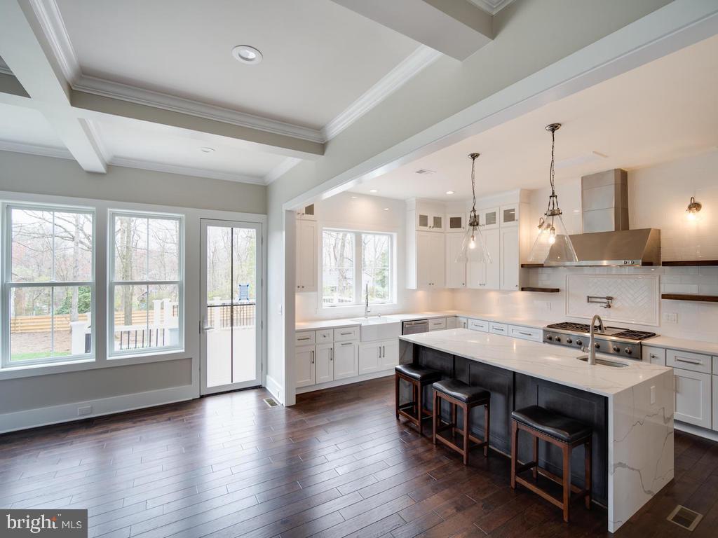 DUNN LORING GARDENS - Residential