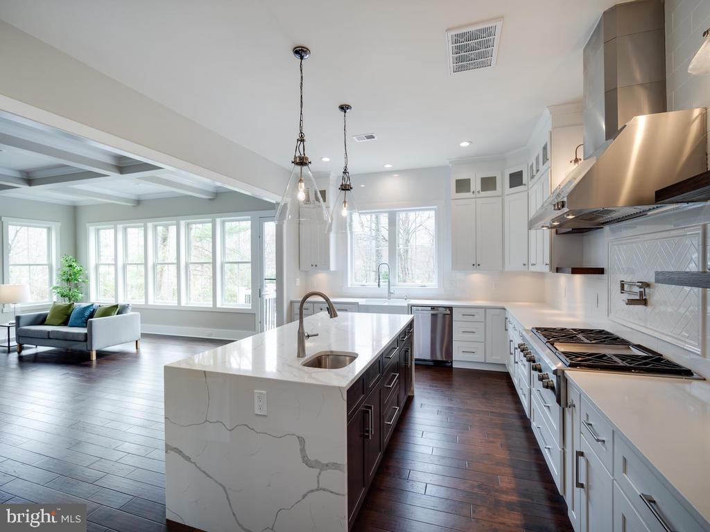 DUNN LORING GARDENS - Residential