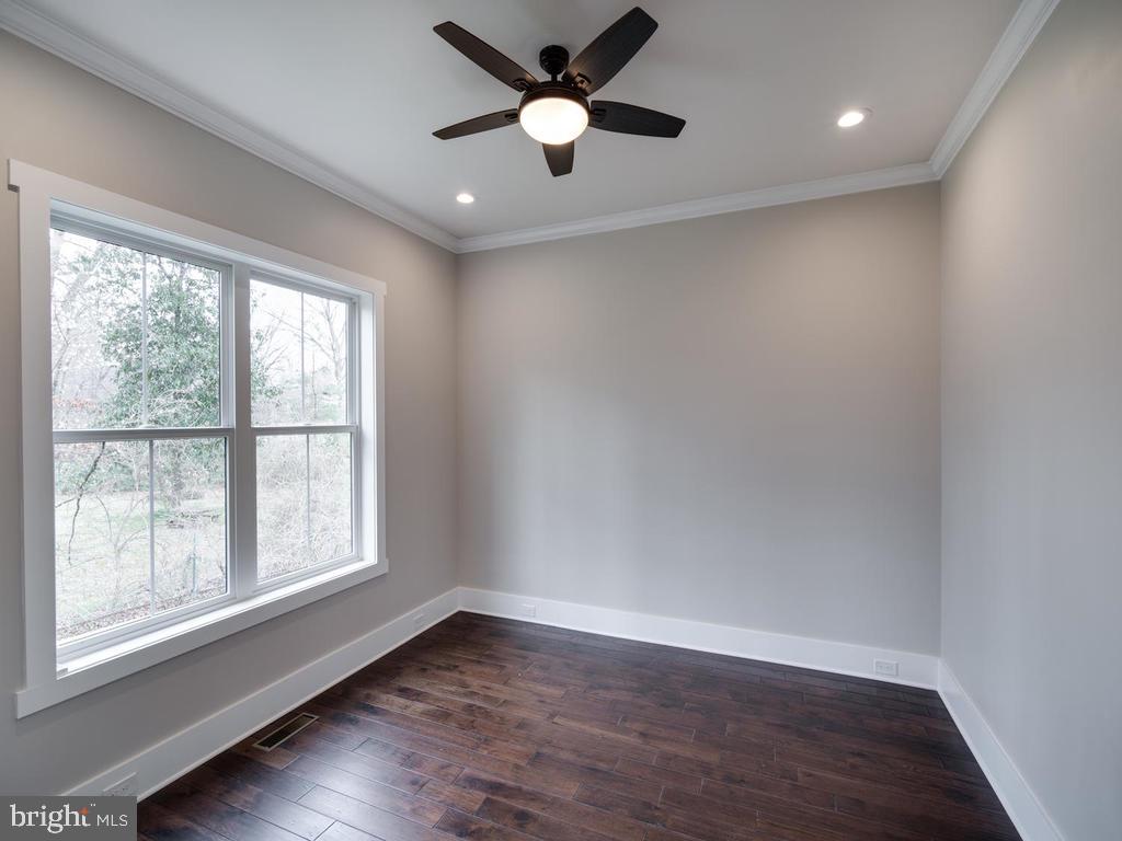 DUNN LORING GARDENS - Residential