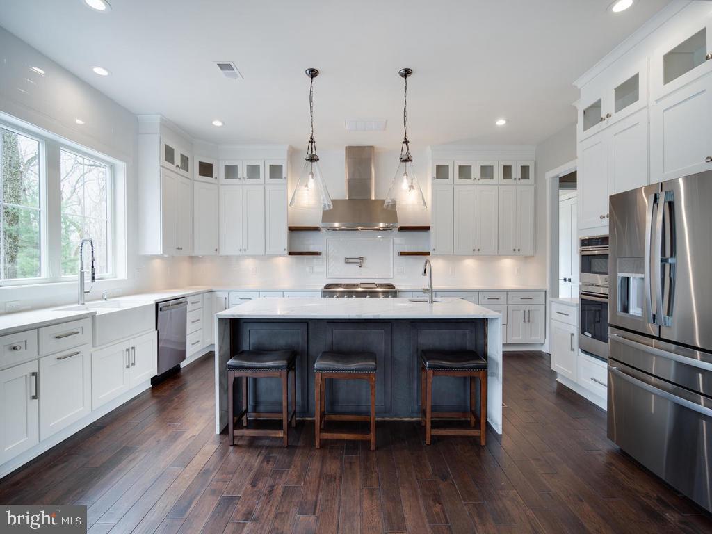 DUNN LORING GARDENS - Residential