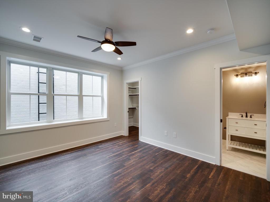 DUNN LORING GARDENS - Residential