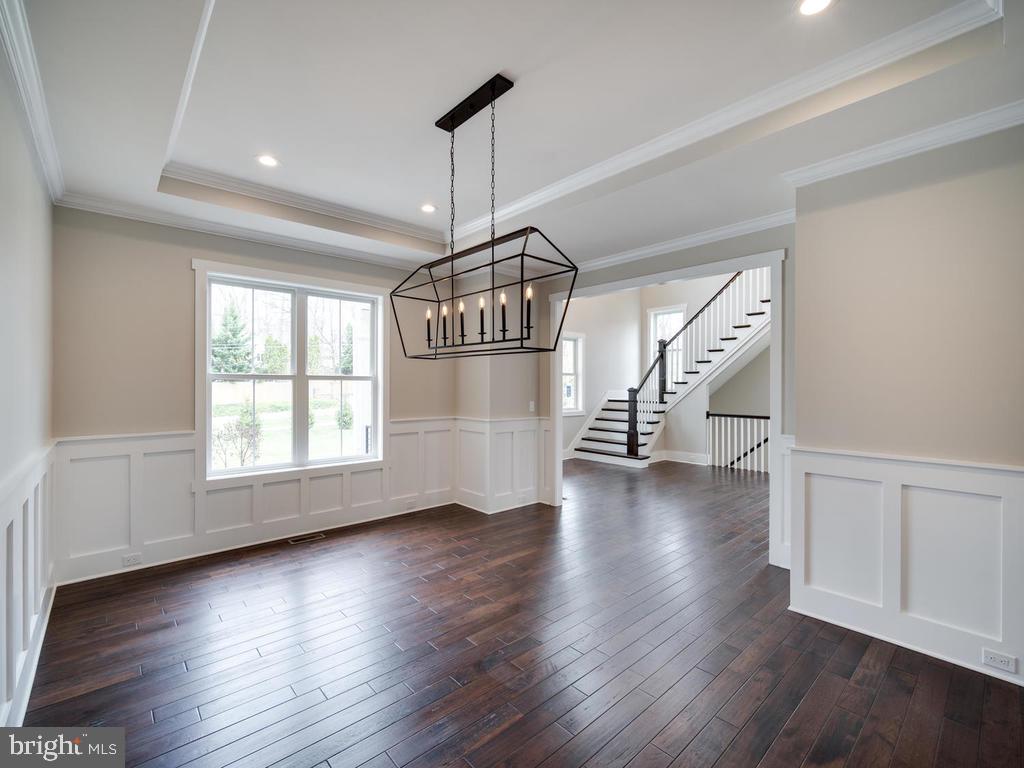 DUNN LORING GARDENS - Residential