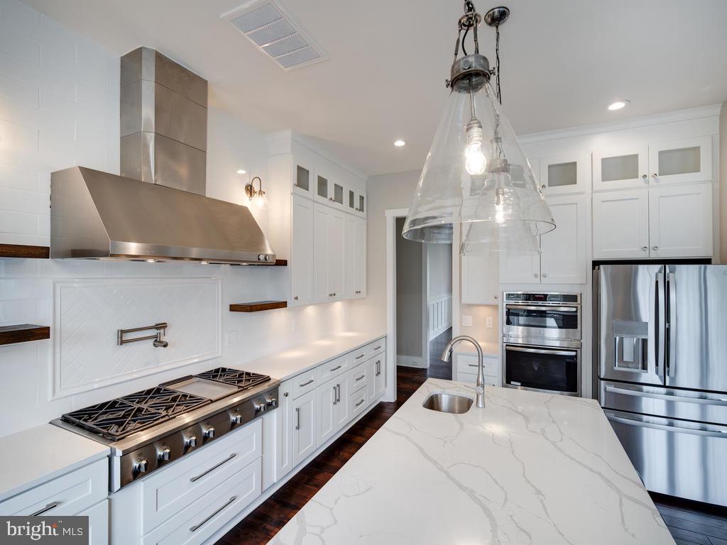 DUNN LORING GARDENS - Residential