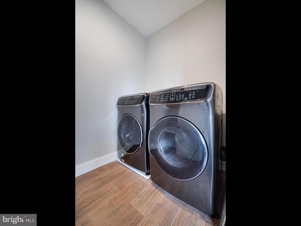 DUNN LORING GARDENS - Residential