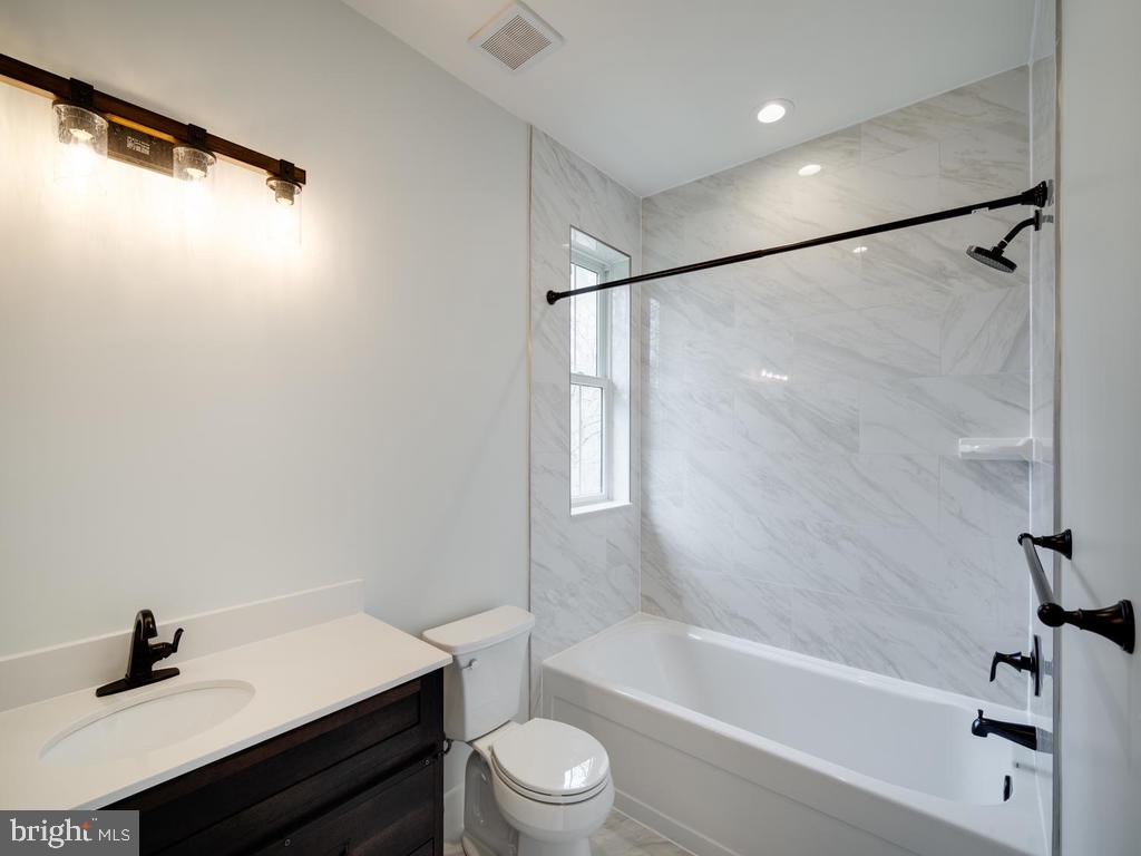 DUNN LORING GARDENS - Residential