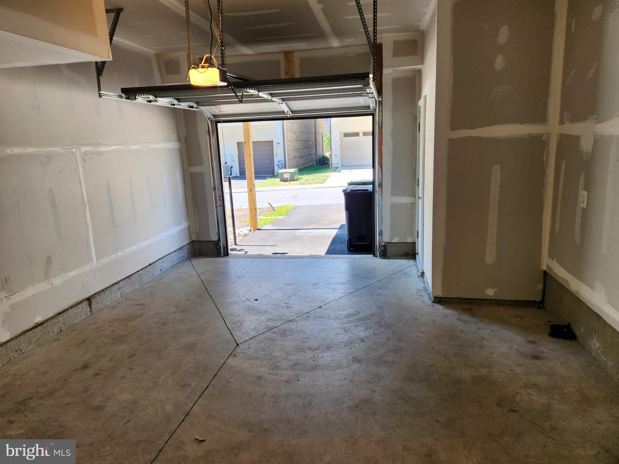 CROWN FARM - Residential Lease