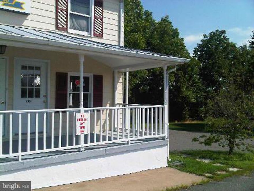 Terrific office space for start-up professional business.  Store-front on busy Rt 28 near corner of  Rt 17 in Bealeton.  Plenty of drive-by traffic and parking.  Features 2 office spaces with private bath.  NOTICE REDUCED RENT!