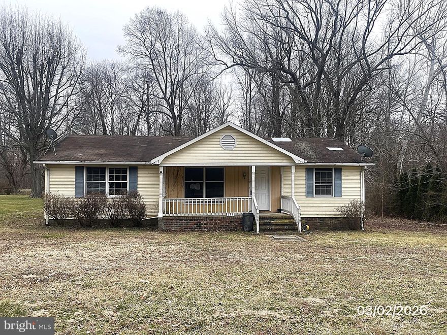 Reduced! Great opportunity to bring this home back to life! This single-level residence features 3 bedrooms, 2 baths, and a cozy front porch perfect for relaxing evenings. The spacious lot offers plenty of room for outdoor activities, gardening, or future enhancements. With its great location in the town of Montross and wonderful potential, this property is ideal for investors or anyone looking for a project with endless possibilities. Don’t miss the chance to make this home your own!

-Property is part of first look offeree program and will be marketed first 30 days to owner occupants.