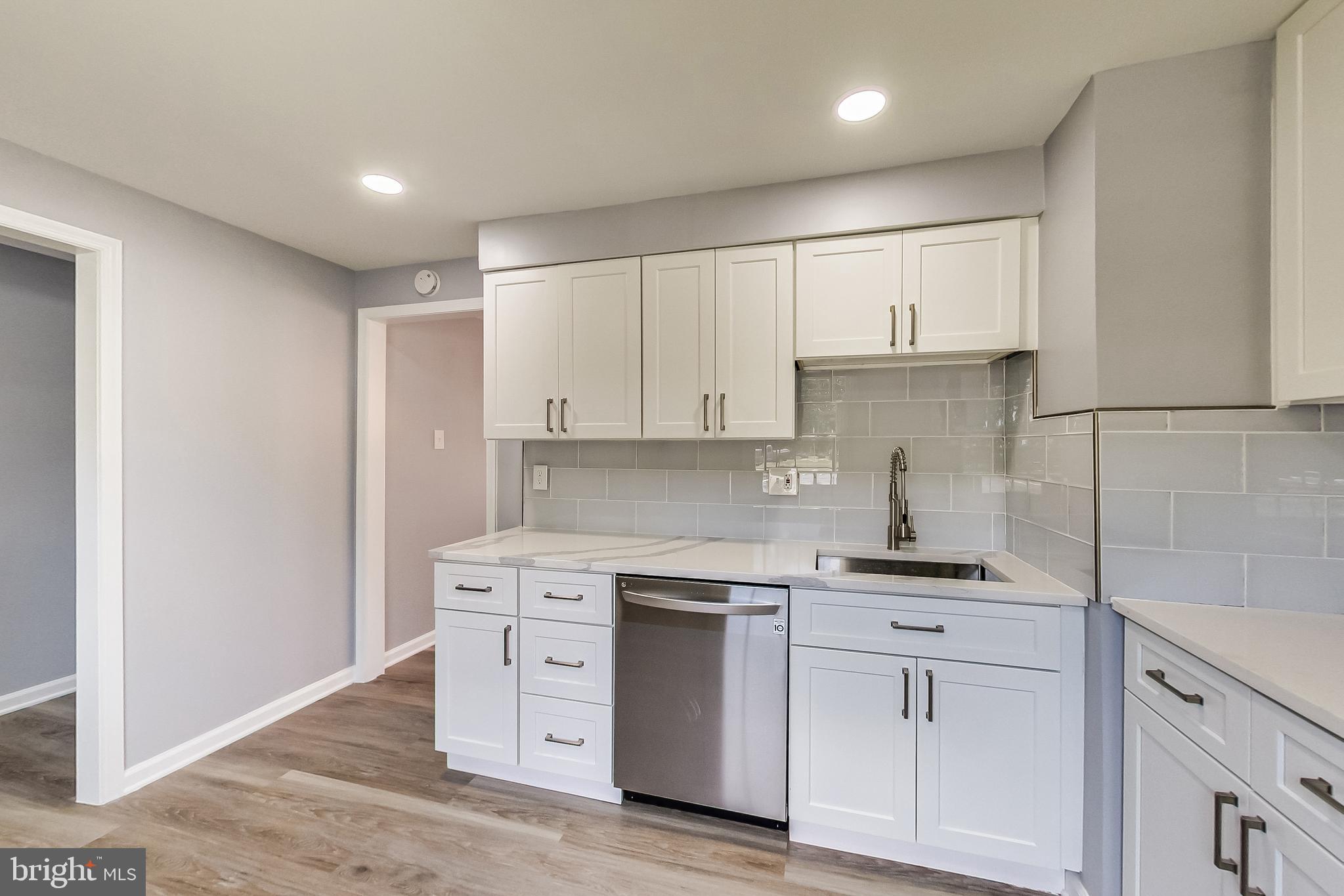 PINEWOOD HILL - Residential Lease