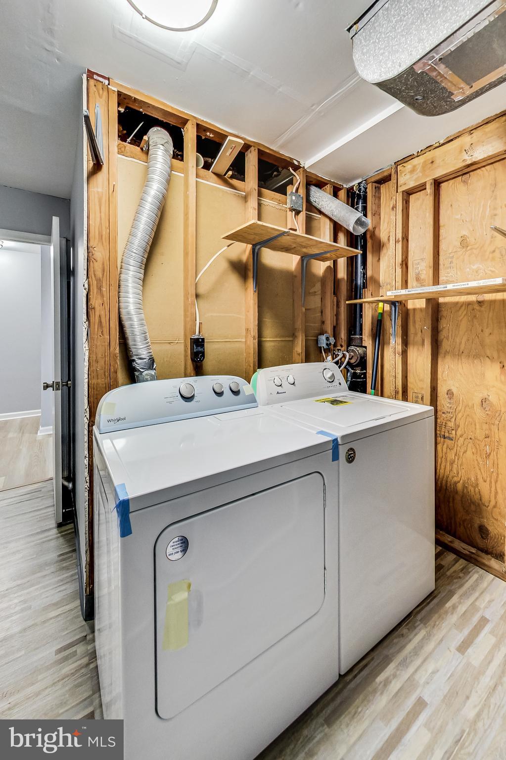 PINEWOOD HILL - Residential Lease