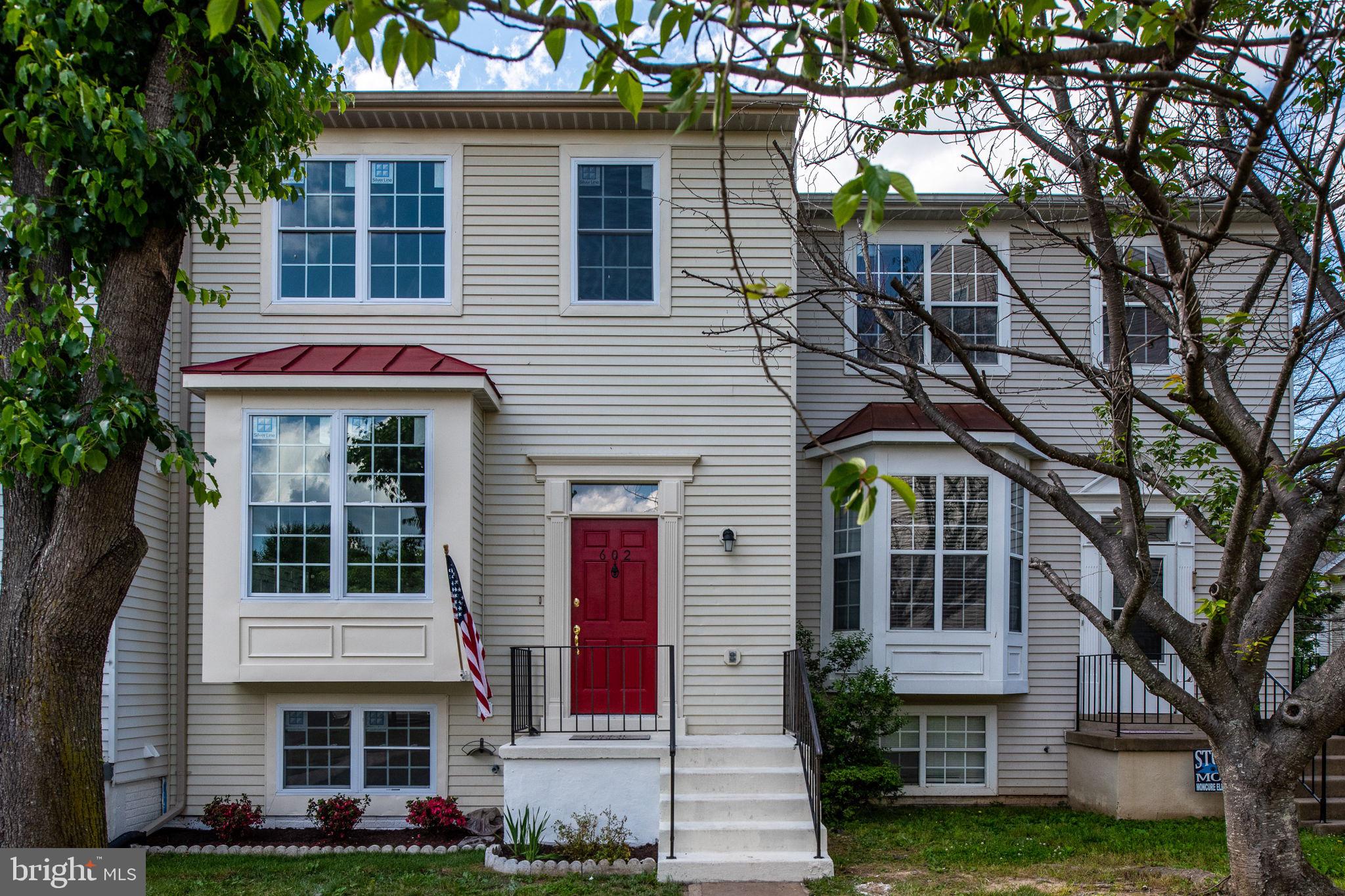 COURTS AT STAFFORD - Residential Lease