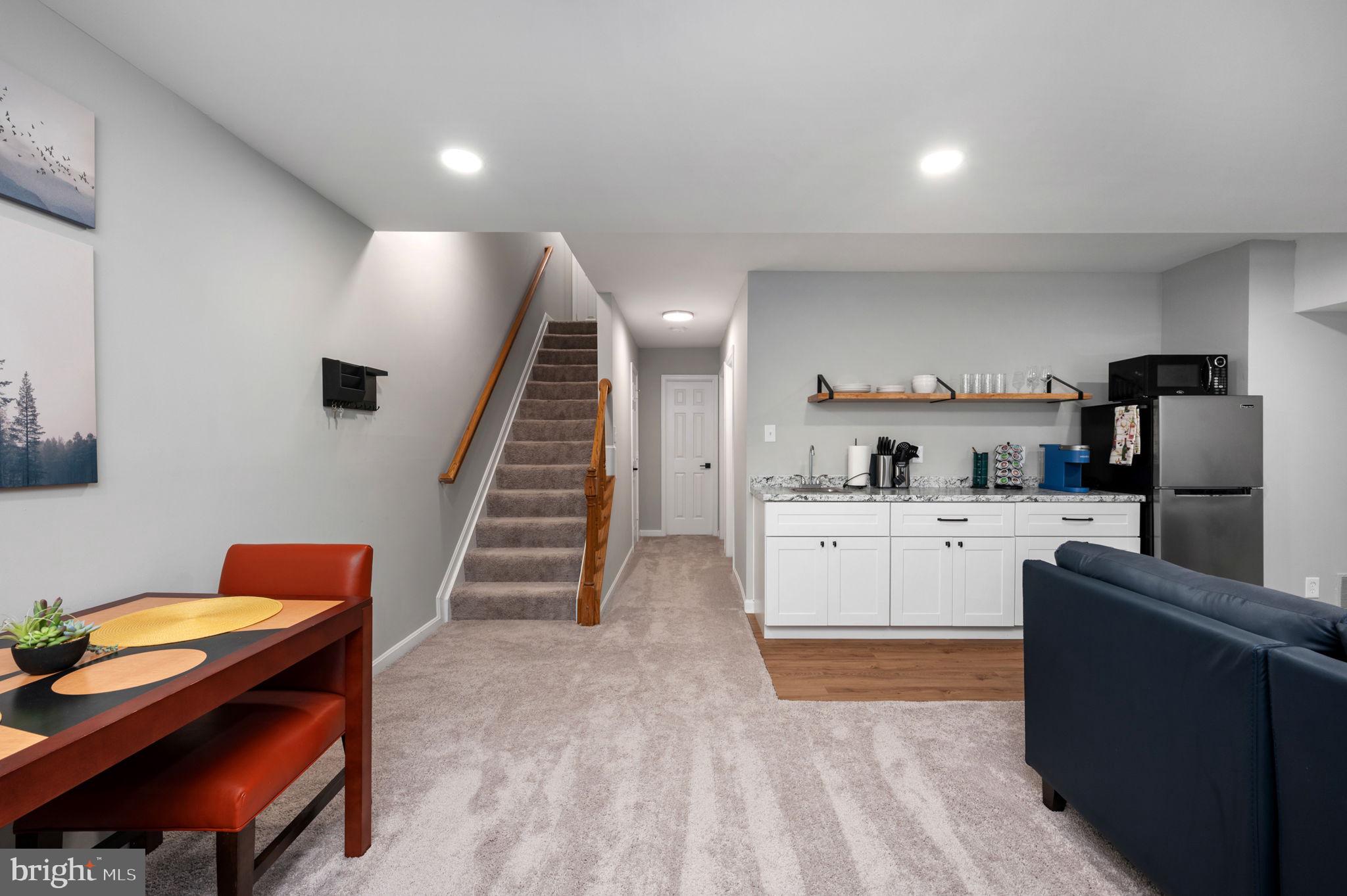 COURTS AT STAFFORD - Residential Lease