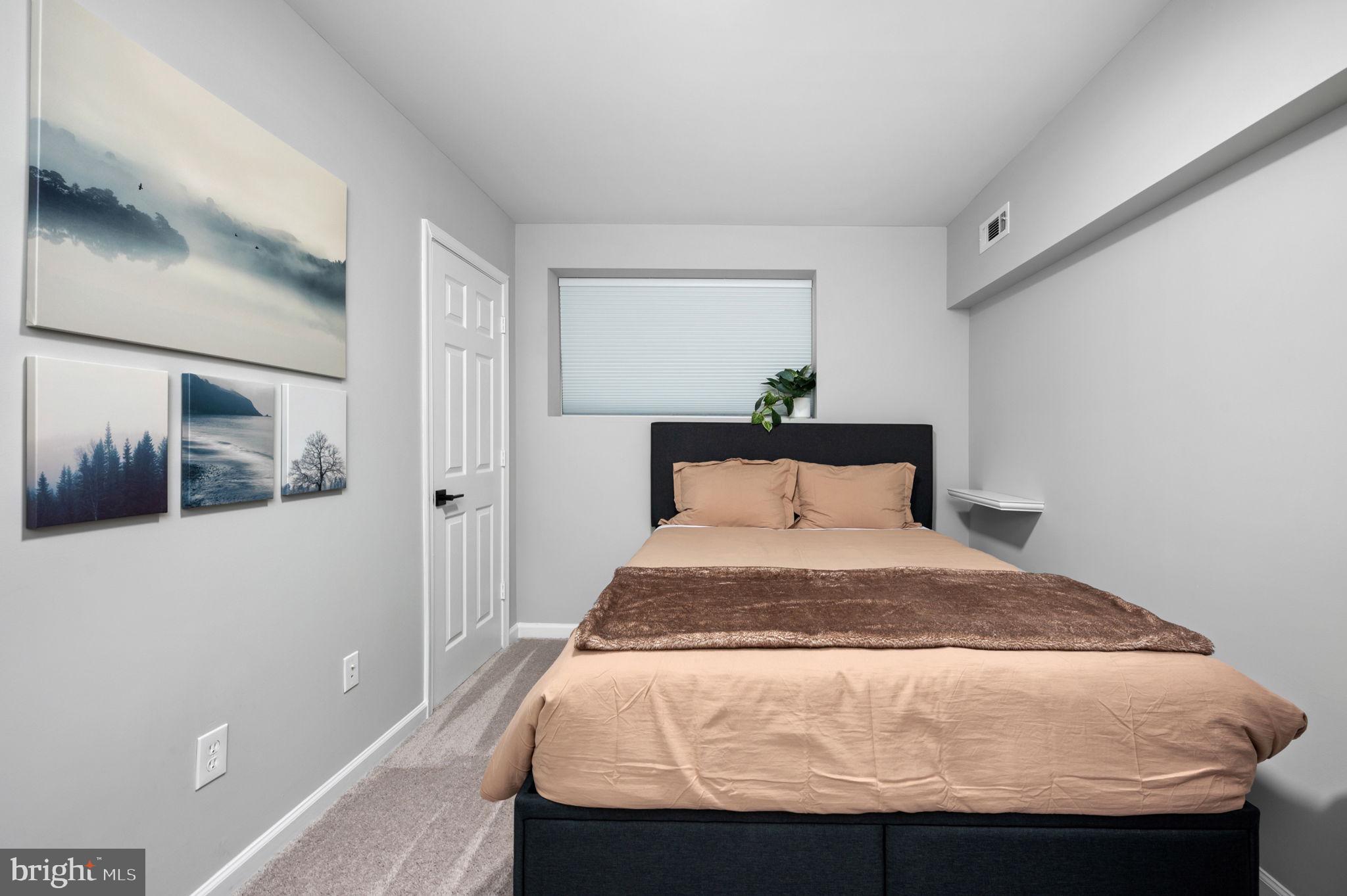 COURTS AT STAFFORD - Residential Lease