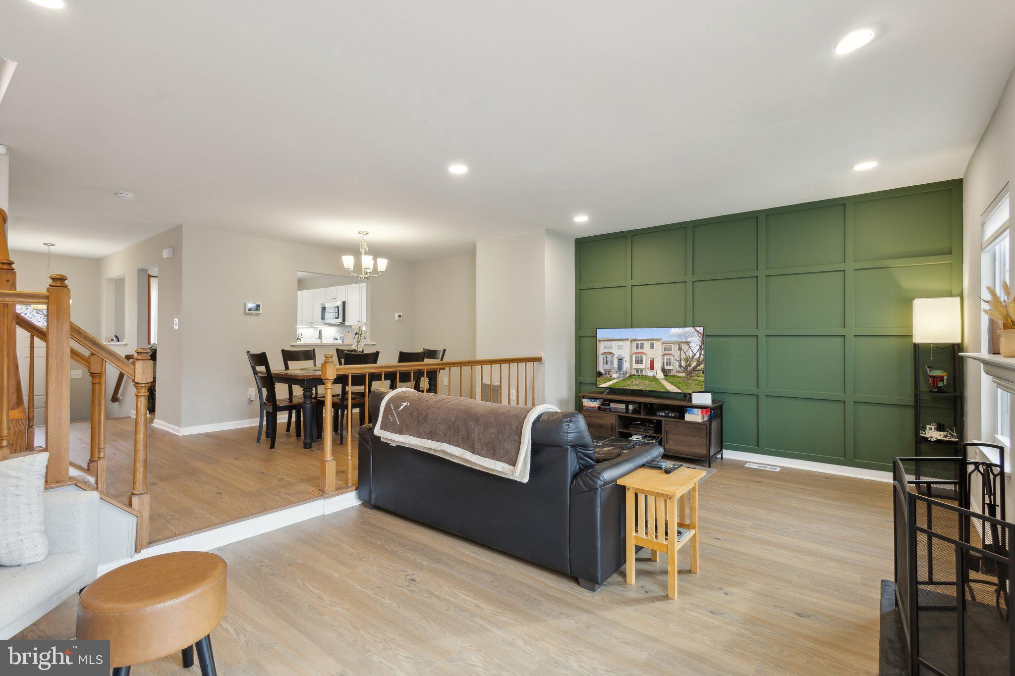 COURTS AT STAFFORD - Residential Lease