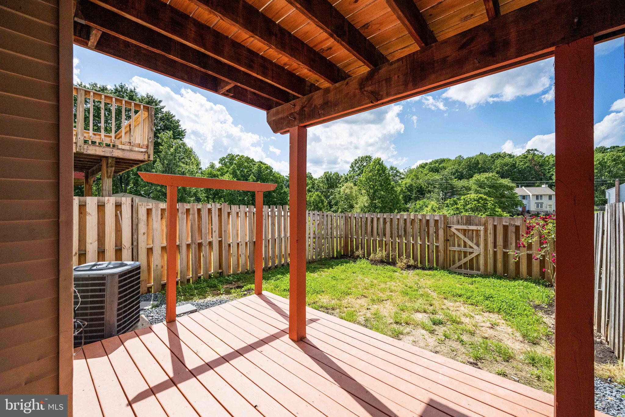 COURTS AT STAFFORD - Residential Lease