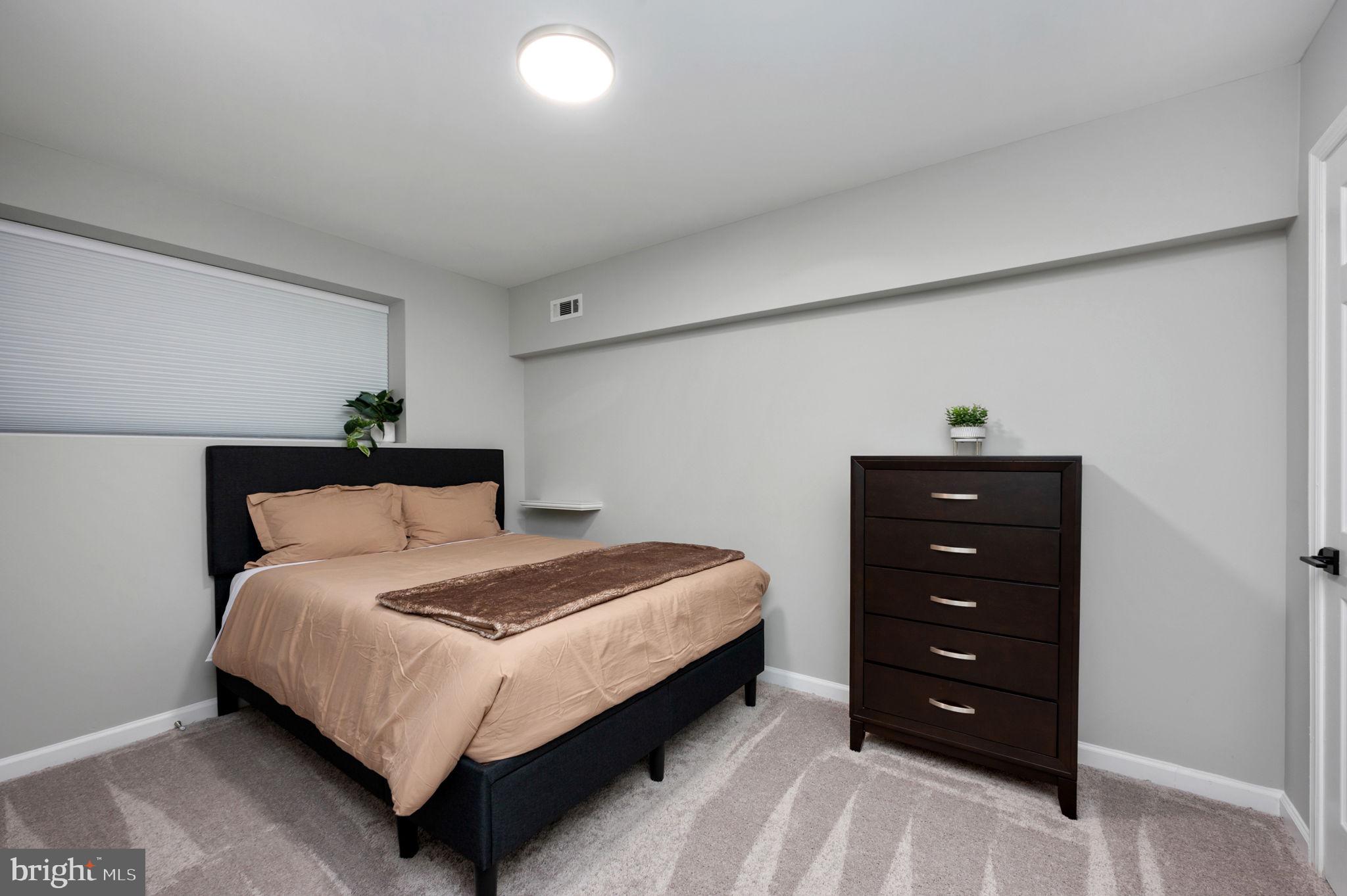 COURTS AT STAFFORD - Residential Lease