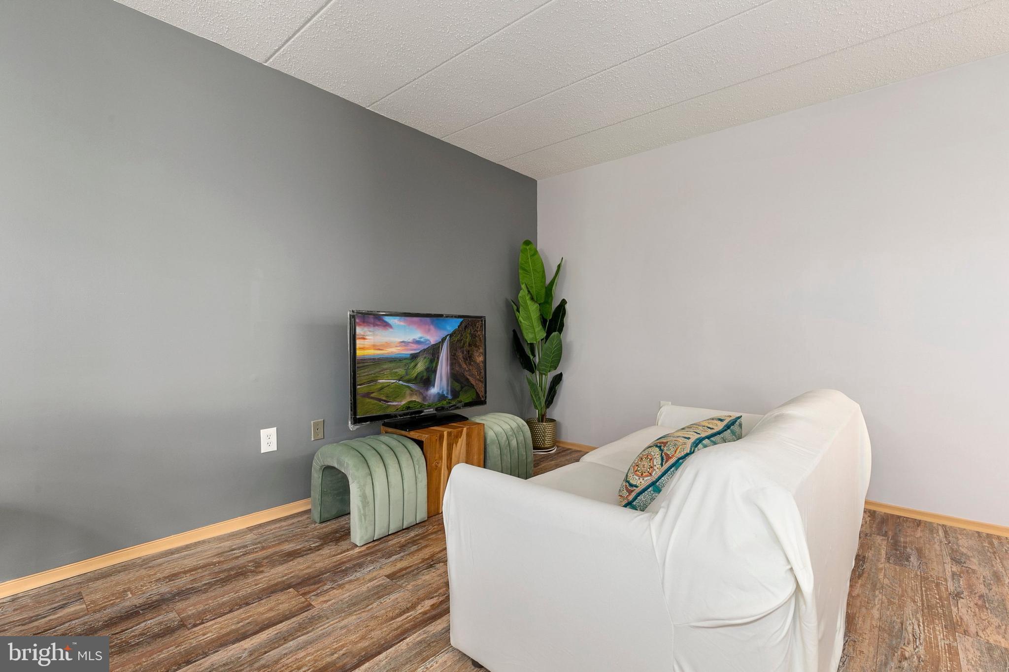 VILLAGE OF HARPERS CHOICE - Residential