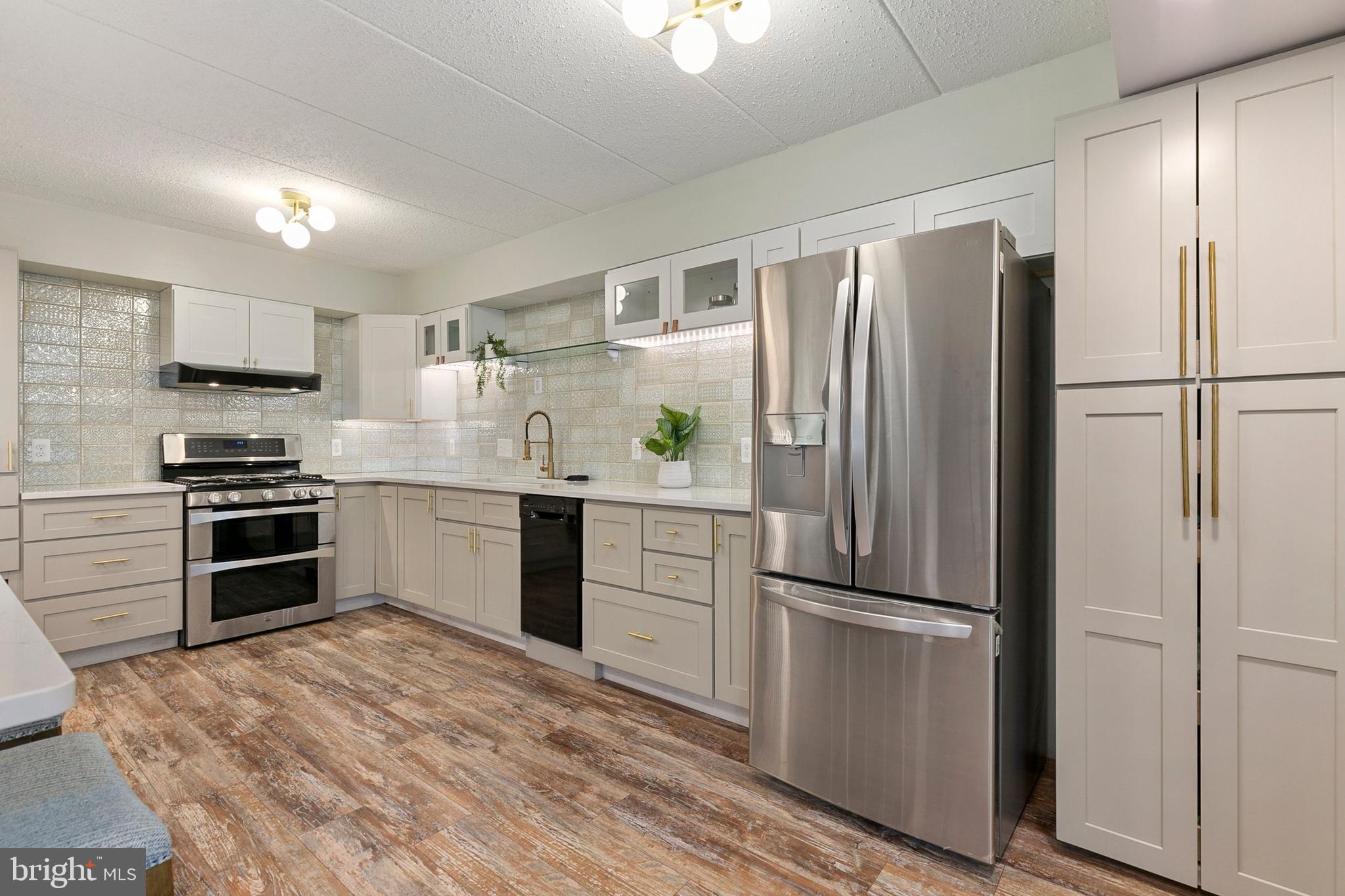 VILLAGE OF HARPERS CHOICE - Residential